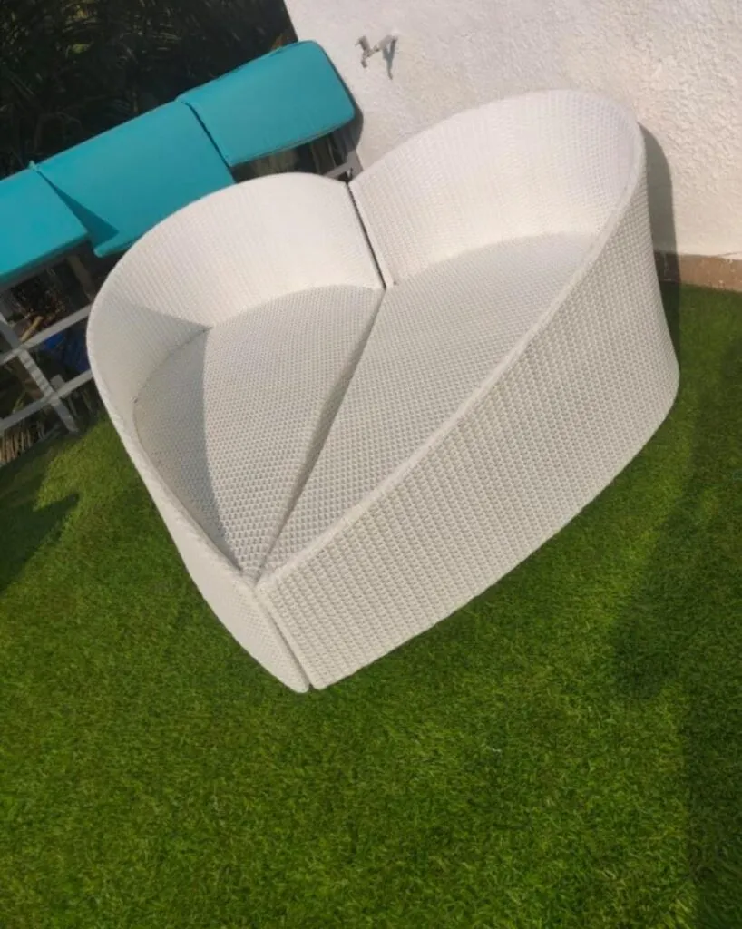 LOF SB 07 - Sun Beds