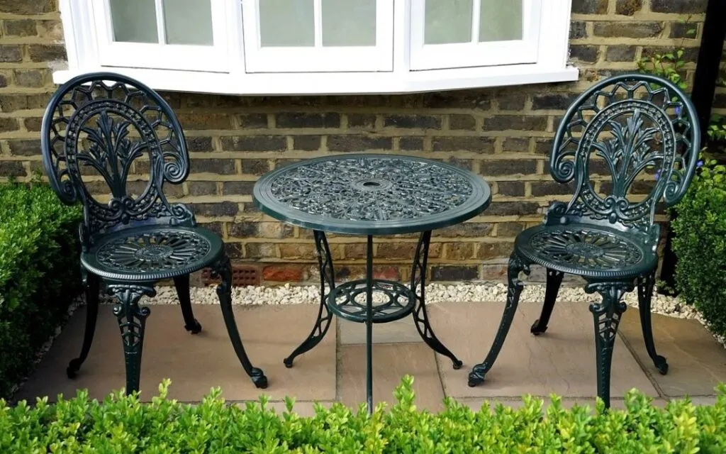 CAST IRON TABLE SET